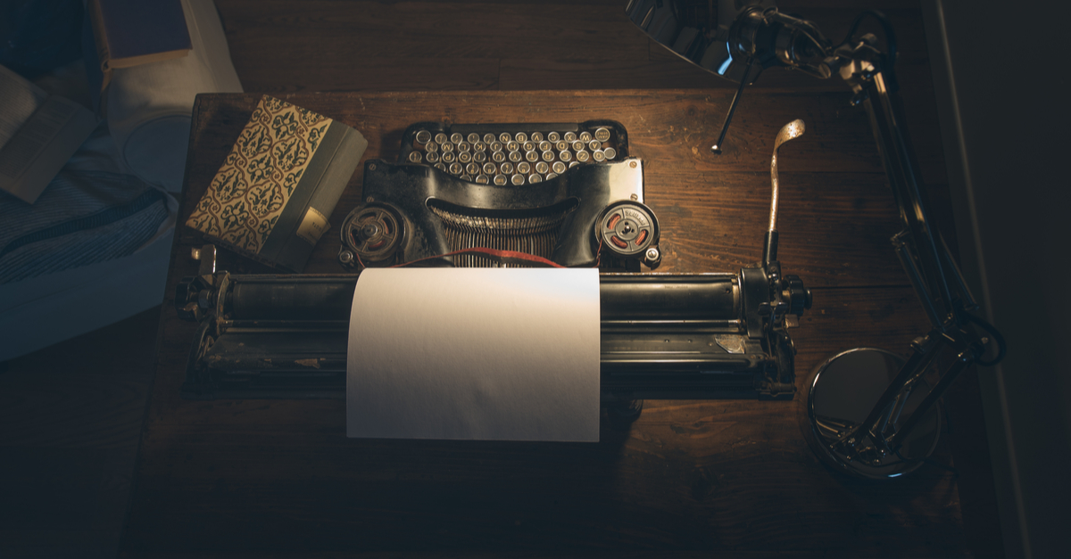 Why are bullet points an important tool for convincing prospects to buy?